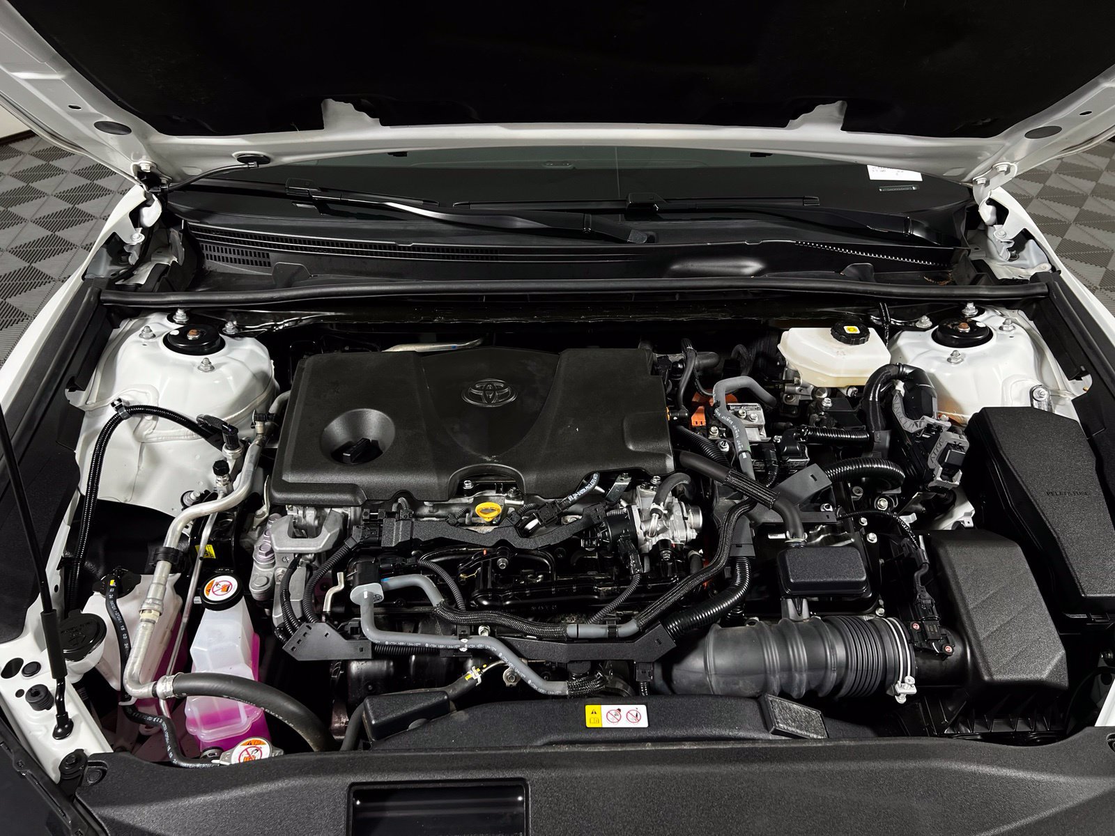 Certified 2025 Toyota Camry LE FWD image 9