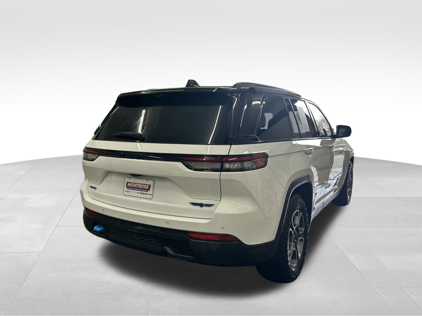 Certified 2022 Jeep Grand Cherokee Trailhawk w/ Luxury Tech Group III image 7