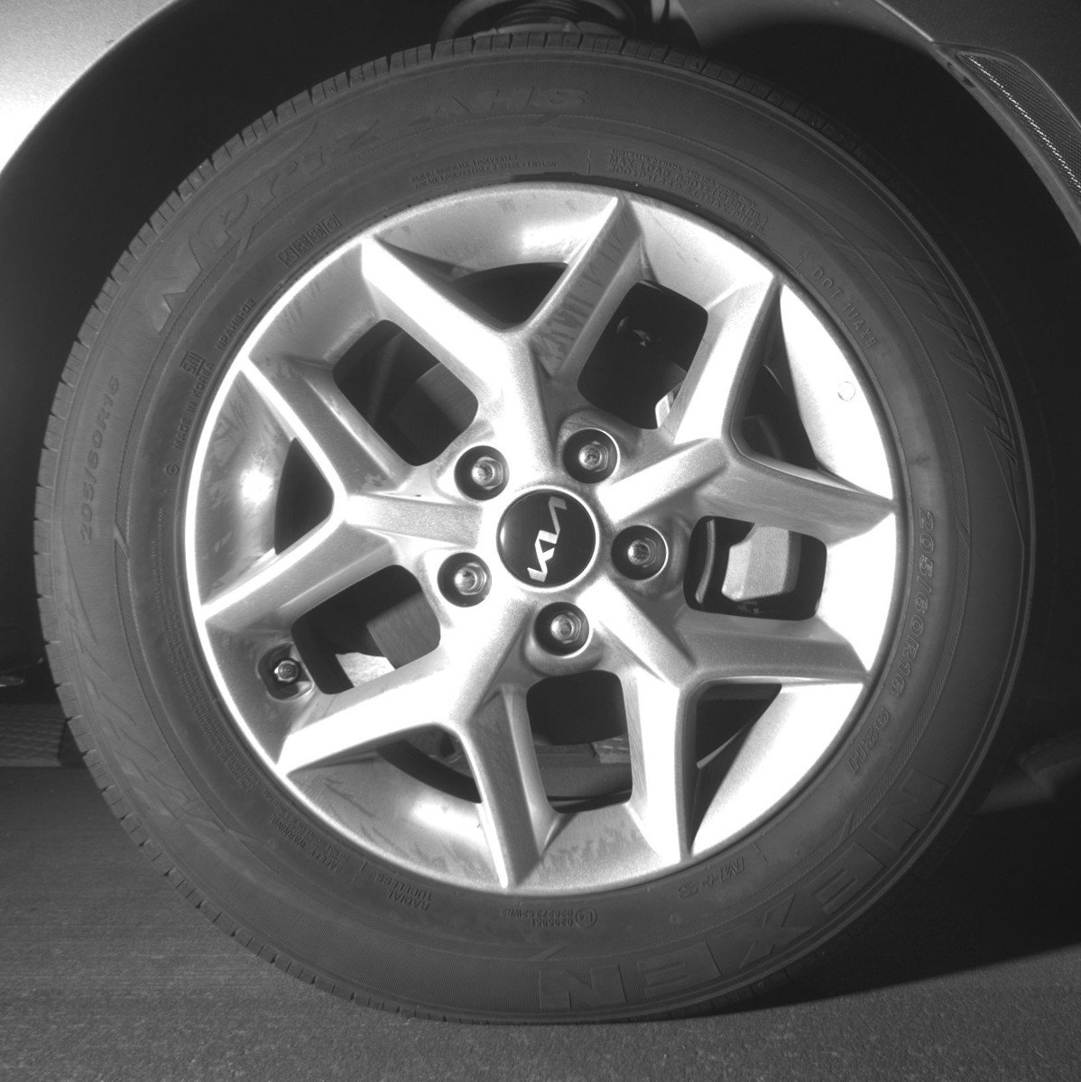 Used 2025 Kia Soul LX w/ LX Technology Package FWD image 13