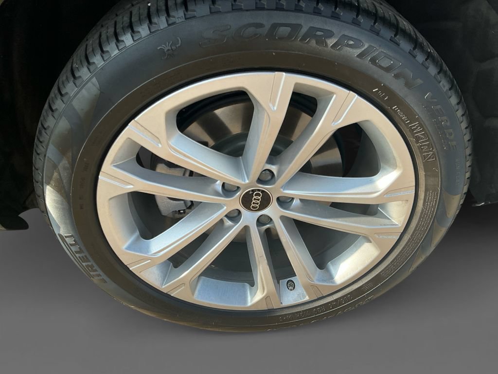 Used 2025 Audi Q7 3.0T Premium Plus AWD/4WD image 14