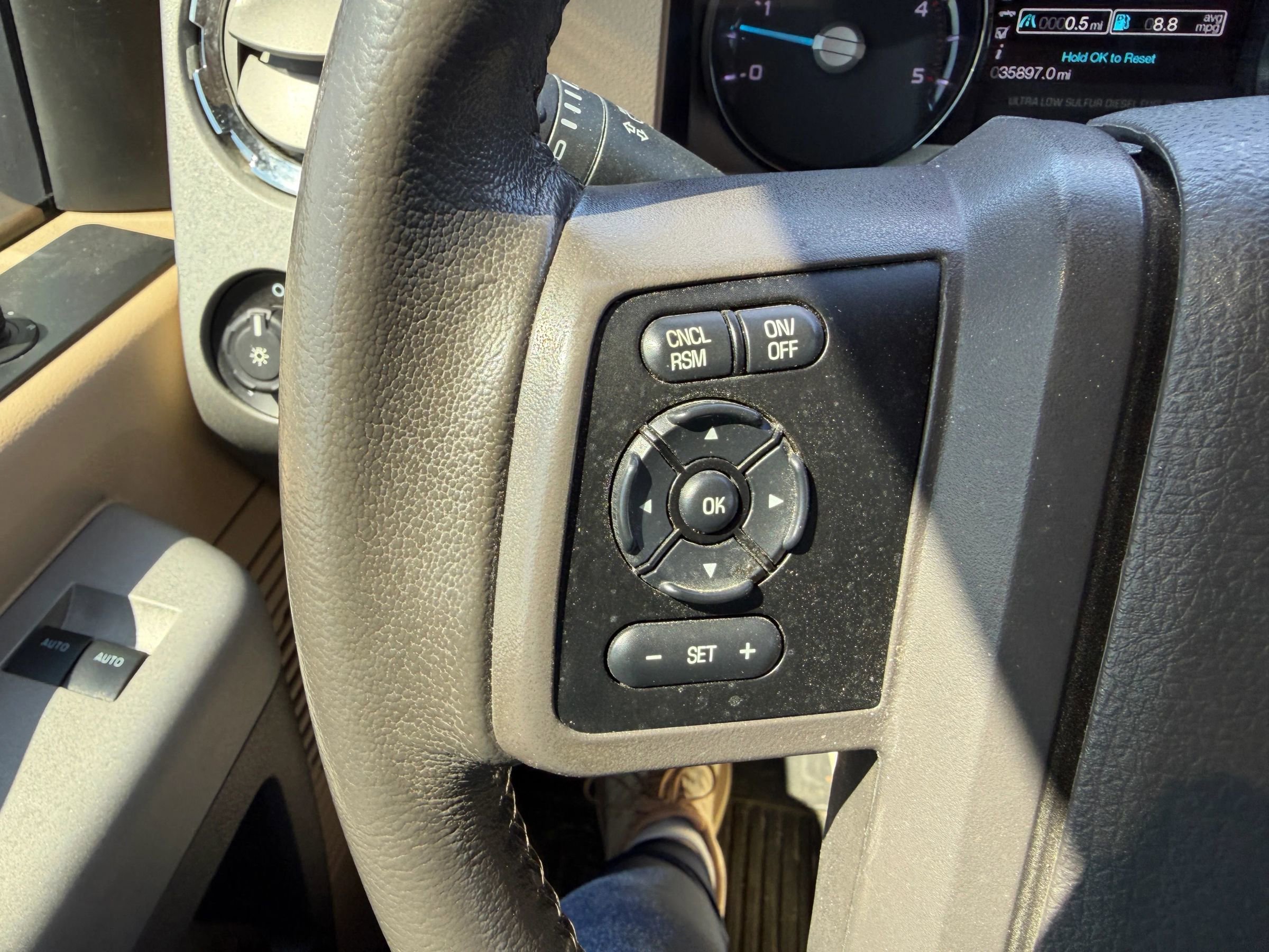 Used 2015 Ford F350 Lariat image 15