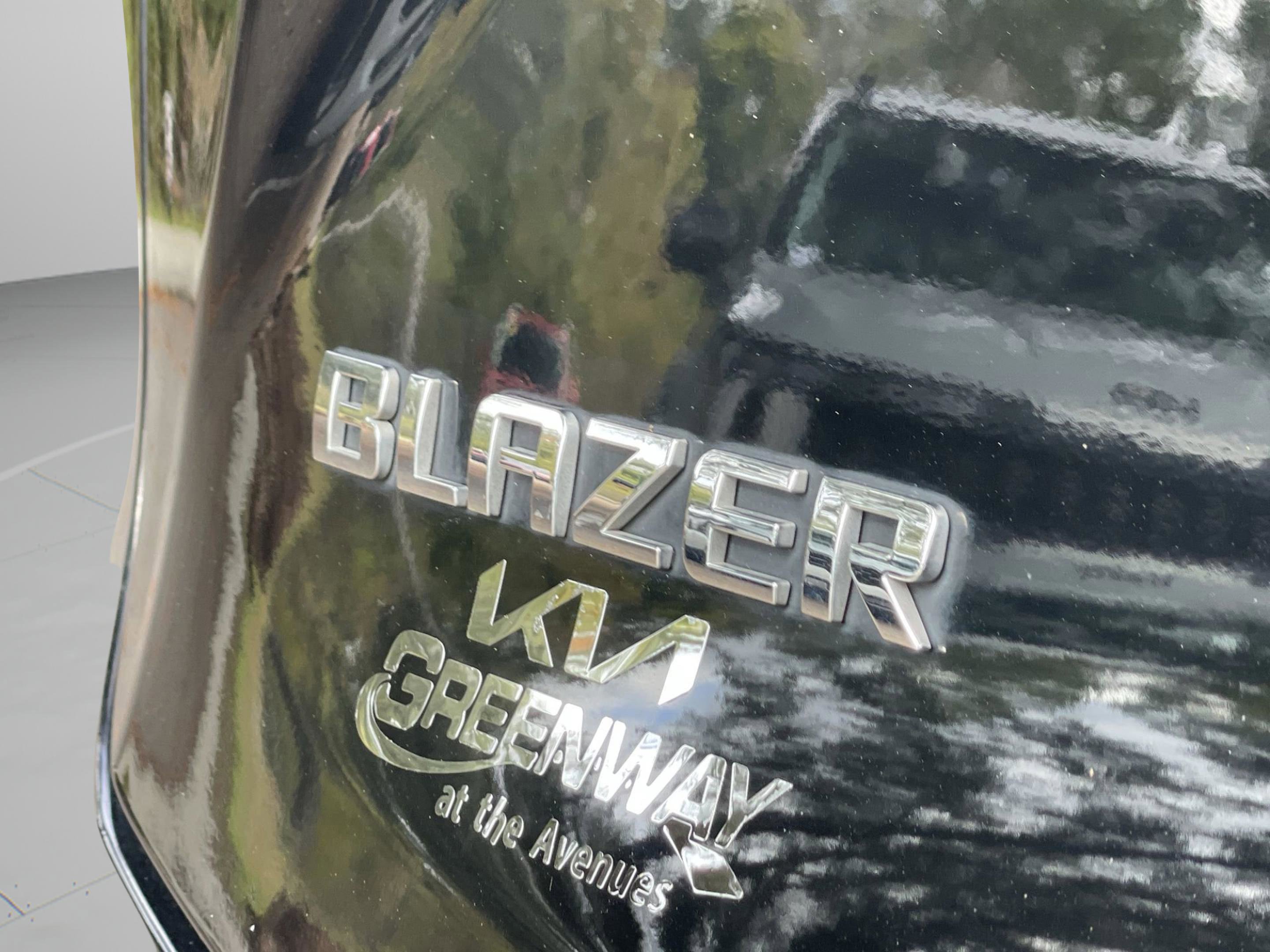 Used 2023 Chevrolet Blazer LT image 9