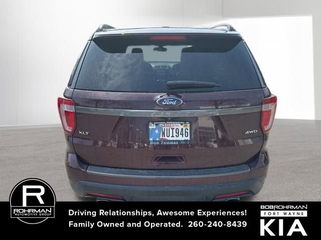 Used 2018 Ford Explorer XLT w/ Equipment Group 202A image 5