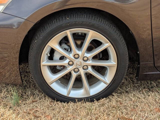 Used 2013 Lexus CT 200h w/ Premium Pkg w/Backup Camera FWD image 10