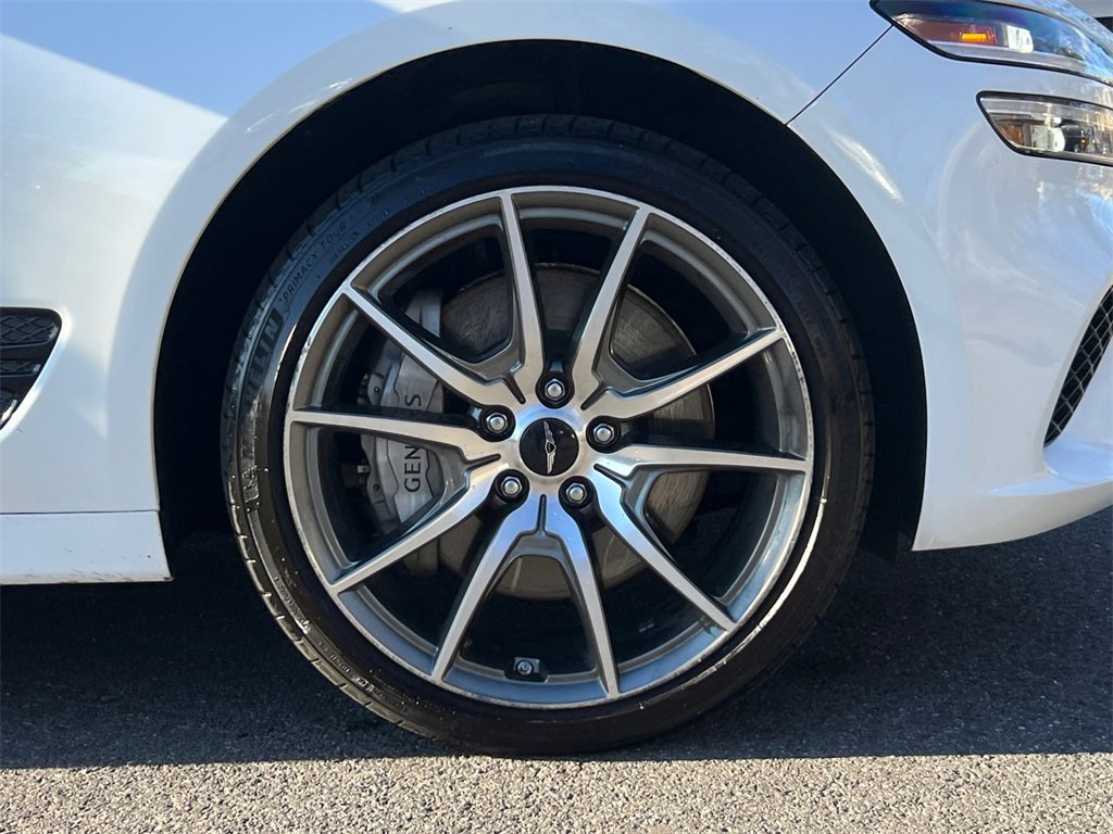 Used 2024 Genesis G70 2.5T image 9