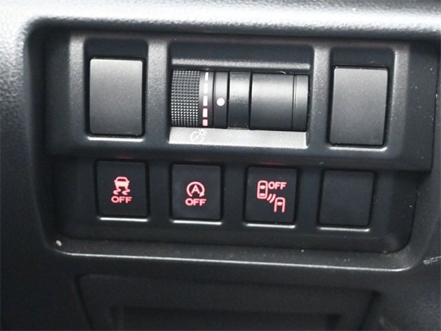 Used 2020 Subaru Crosstrek 2.0i Premium w/ Moonroof Package 2 image 25