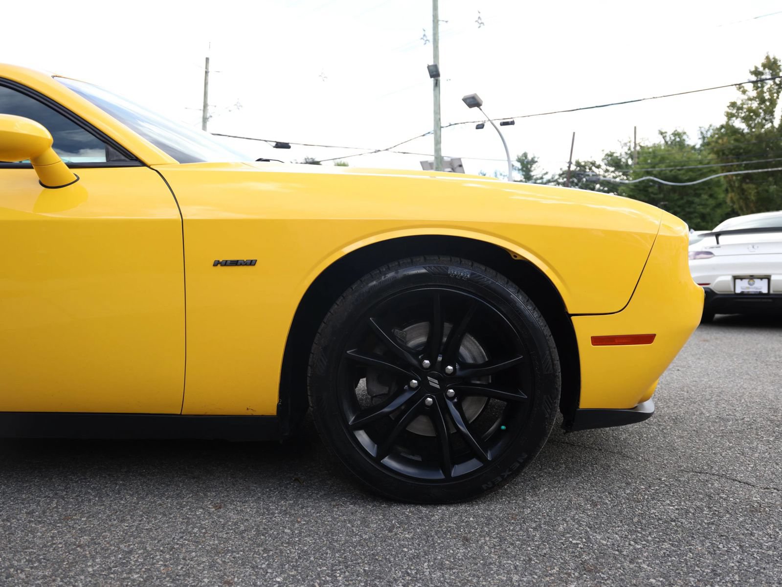 Used 2017 Dodge Challenger R/T w/ Blacktop Package RWD image 4