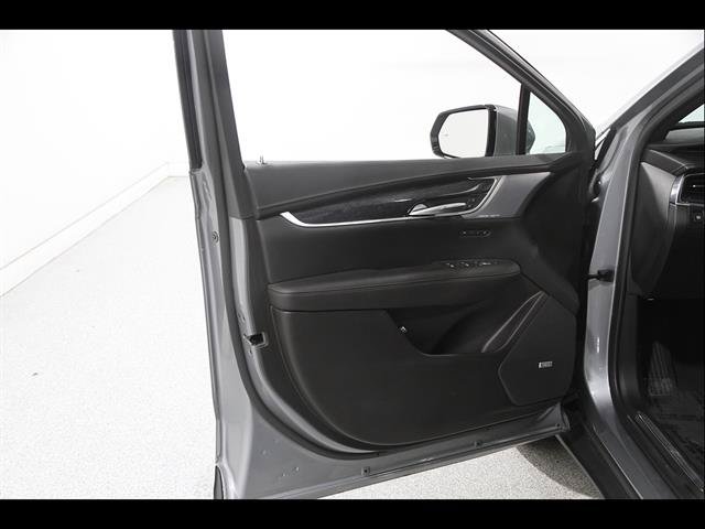 Used 2023 Cadillac XT5 Premium Luxury AWD/4WD image 4