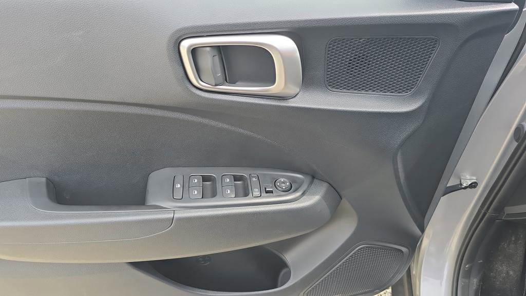 New 2026 Hyundai Venue SEL FWD image 16