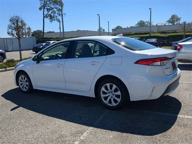 Used 2022 Toyota Corolla LE image 6