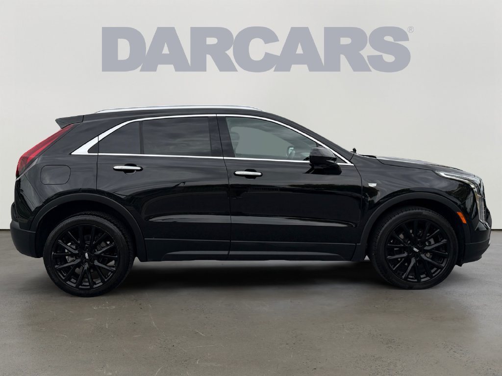 Used 2023 Cadillac XT4 Luxury w/ Cold Weather Package AWD/4WD image 7