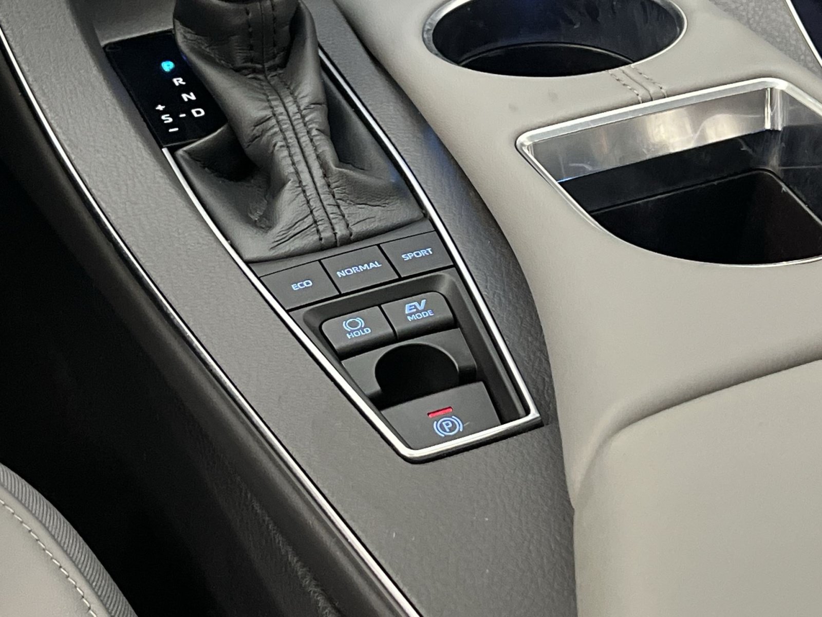 Used 2020 Toyota Avalon Limited w/ Advanced Safety Package FWD image 38