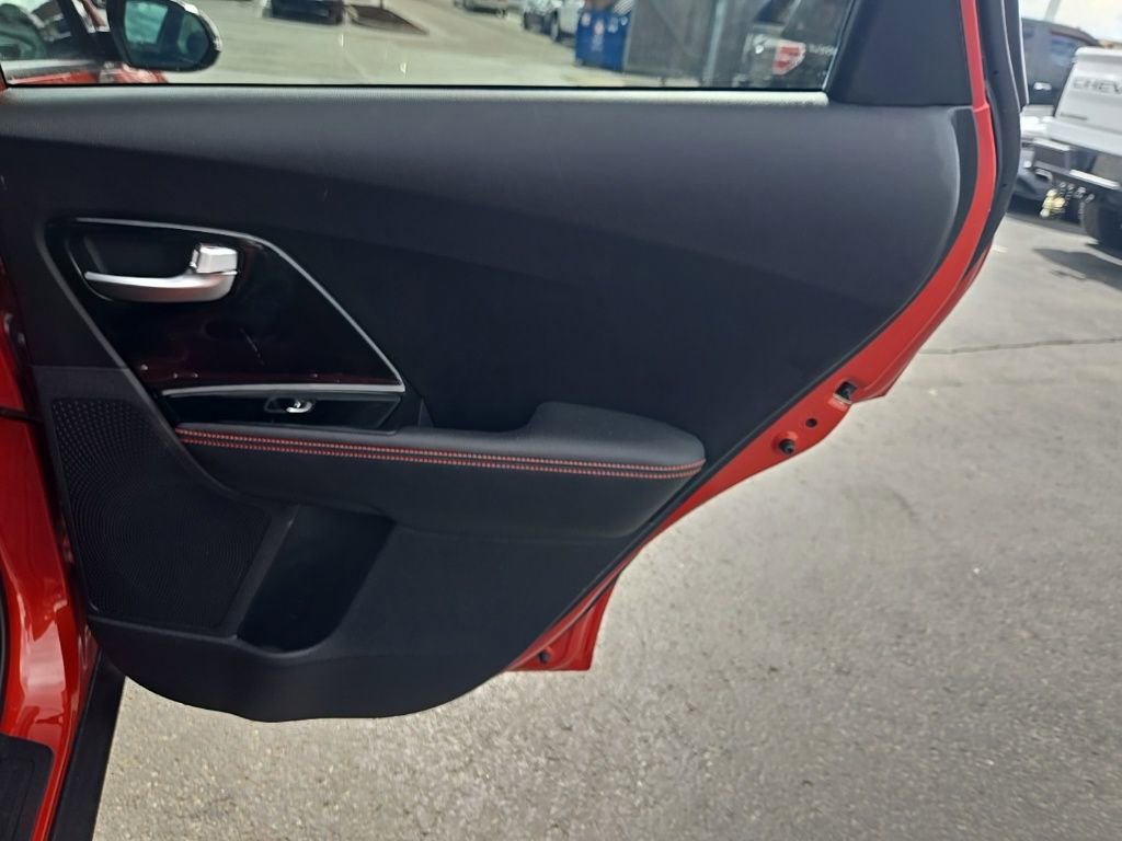 Used 2020 Kia Niro Touring image 30