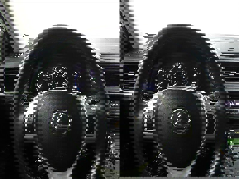 Used 2012 Lexus CT 200h Premium image 11