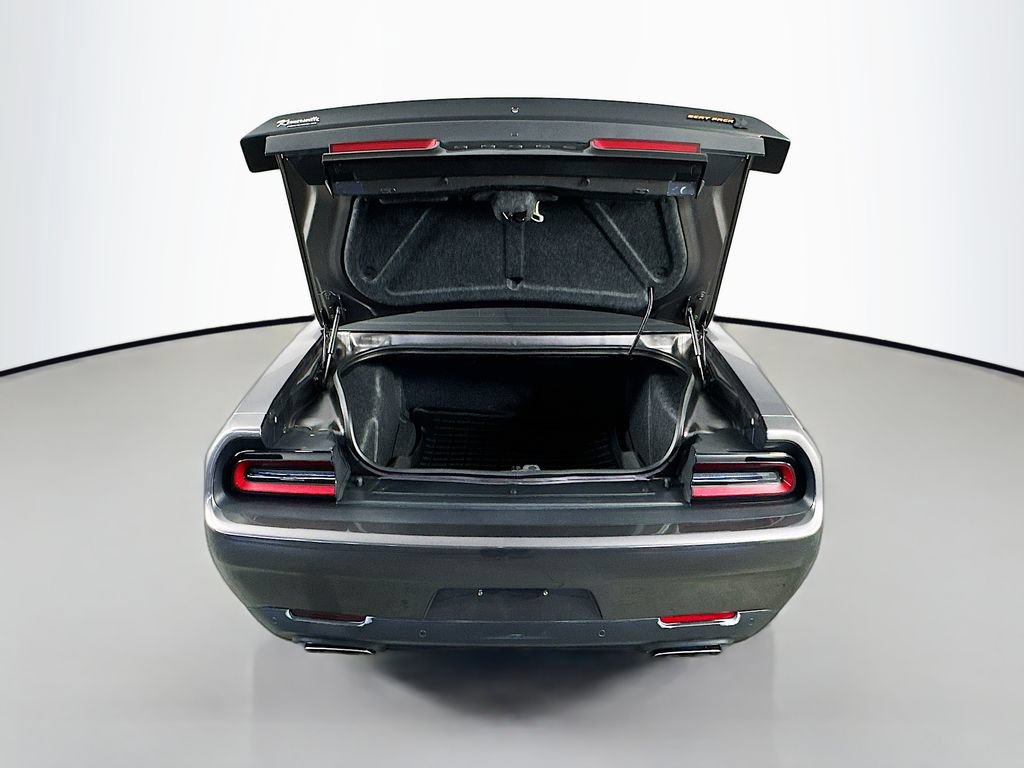 Used 2022 Dodge Challenger R/T Scat Pack RWD image 29