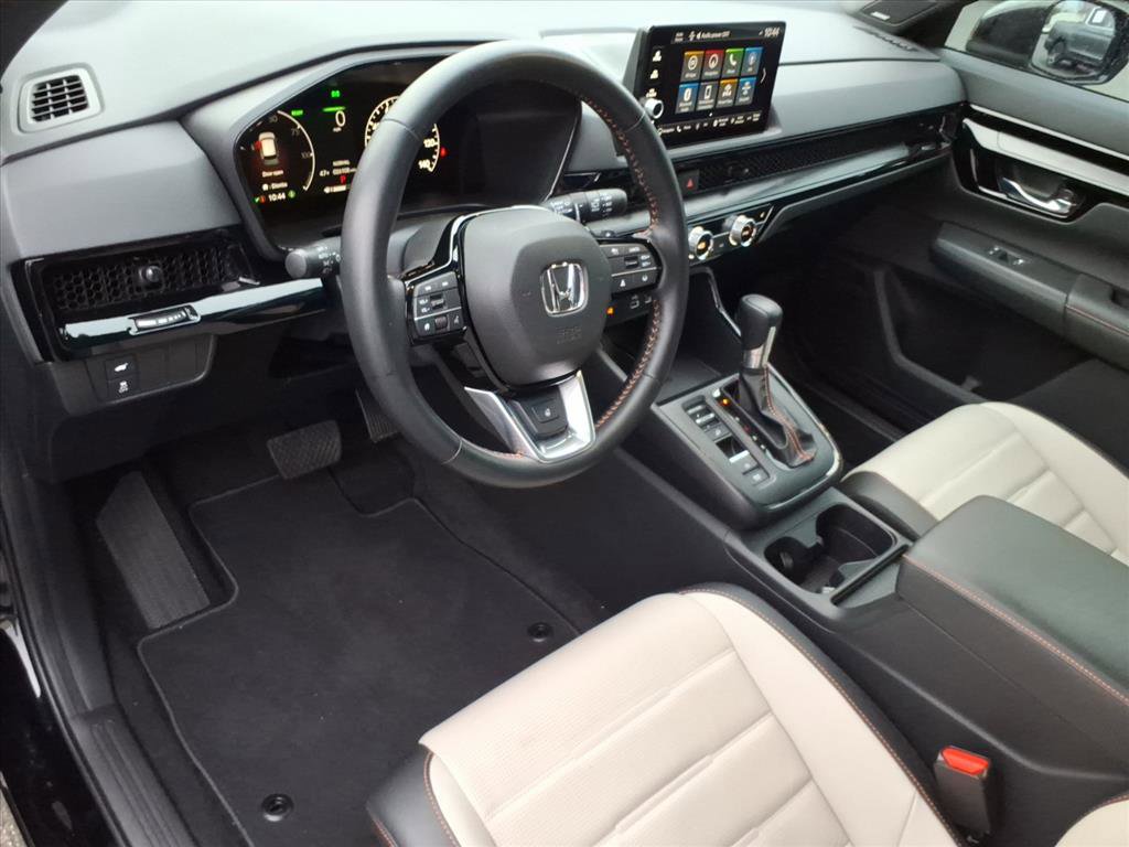 Used 2025 Honda CR-V Sport Touring image 6