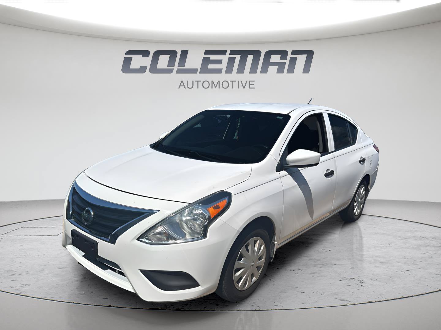 Used 2018 Nissan Versa S Plus FWD image 1