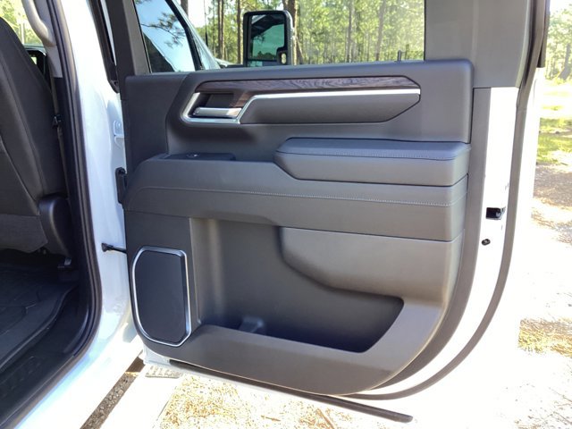 New 2025 GMC Sierra 2500 SLT w/ SLT Premium Package image 23