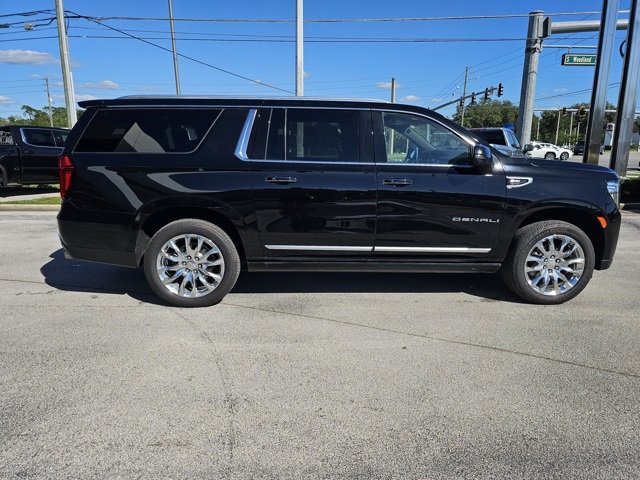 Used 2022 GMC Yukon XL Denali w/ Denali Ultimate Package image 6