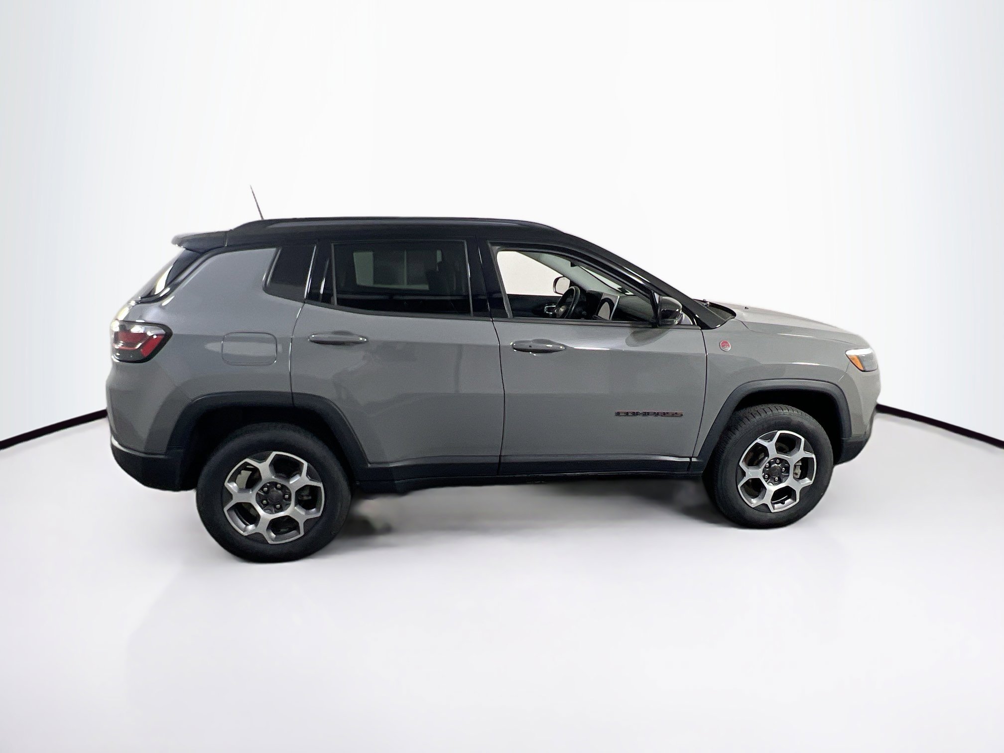 Used 2022 Jeep Compass Trailhawk w/ Trailhawk Elite Group image 4