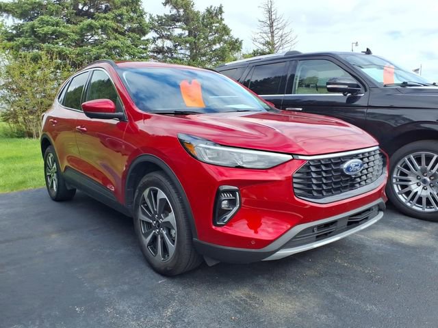 Used 2023 Ford Escape Platinum AWD/4WD image 5