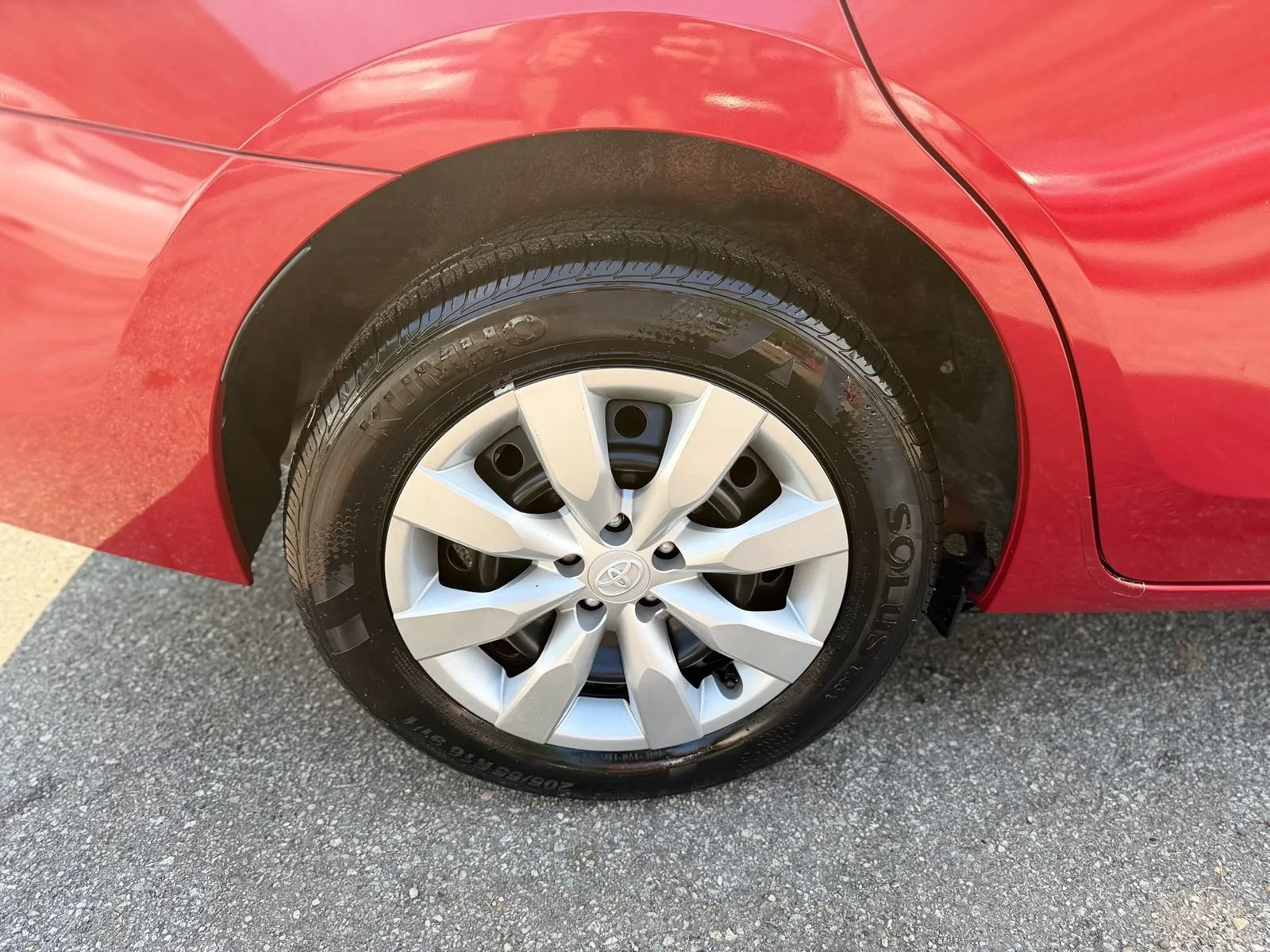 Used 2014 Toyota Corolla LE FWD image 8