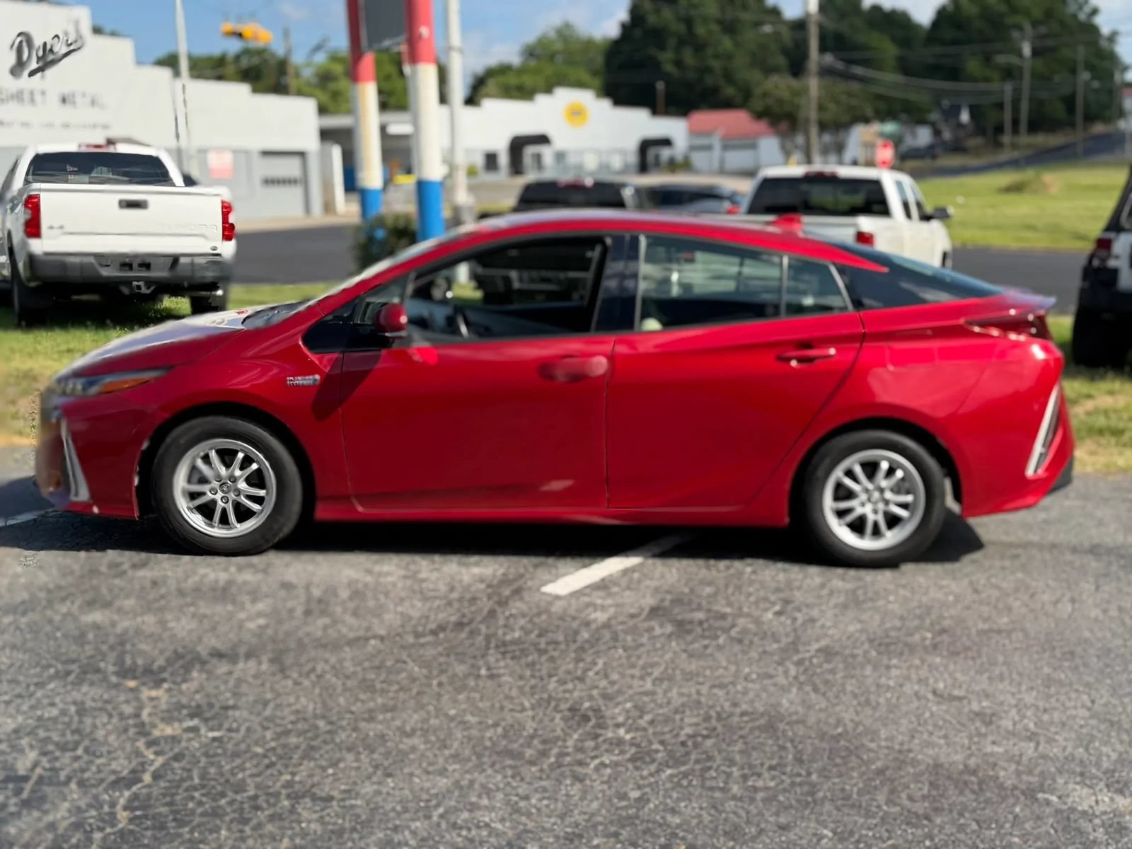 Used 2017 Toyota Prius Prime Premium w/ Carpet Mat Package FWD image 8
