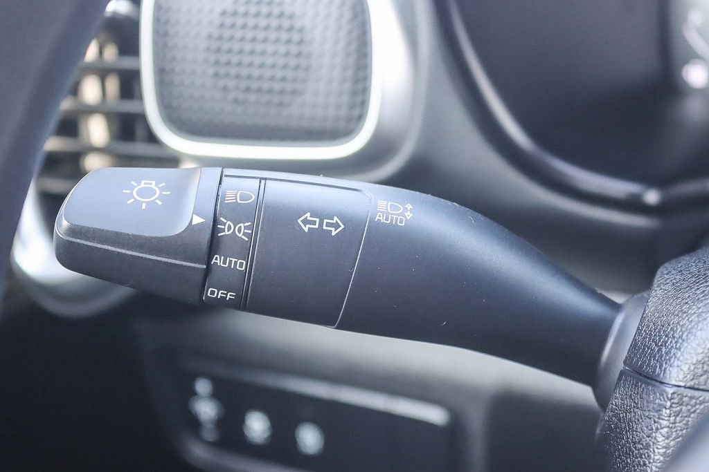 Used 2023 Kia Soul LX w/ LX Technology Package image 47