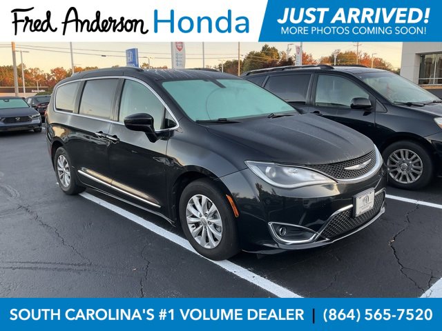 Used 2017 Chrysler Pacifica Touring-L