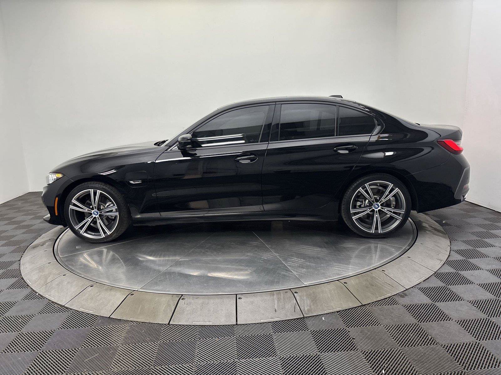 Used 2023 BMW 330e w/ Premium Package RWD image 16