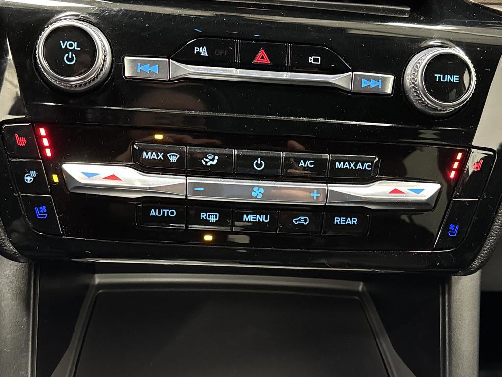 Used 2023 Ford Explorer Limited image 8