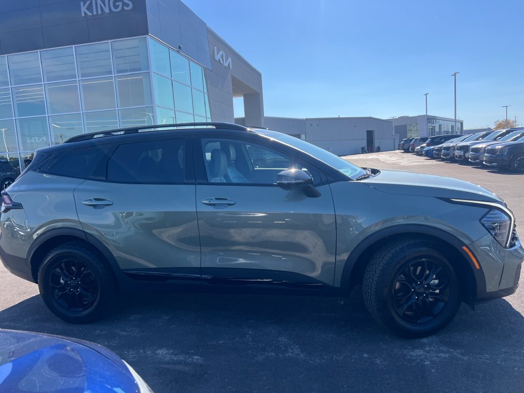Certified 2025 Kia Sportage X-Pro AWD/4WD image 3