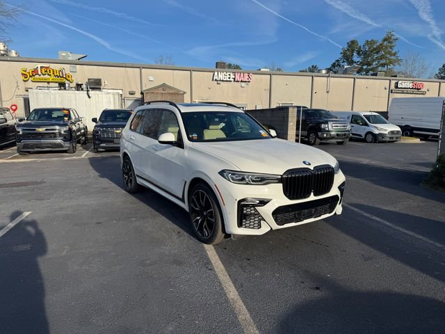 Used 2021 BMW X7 xDrive40i w/ M Sport Package video 2