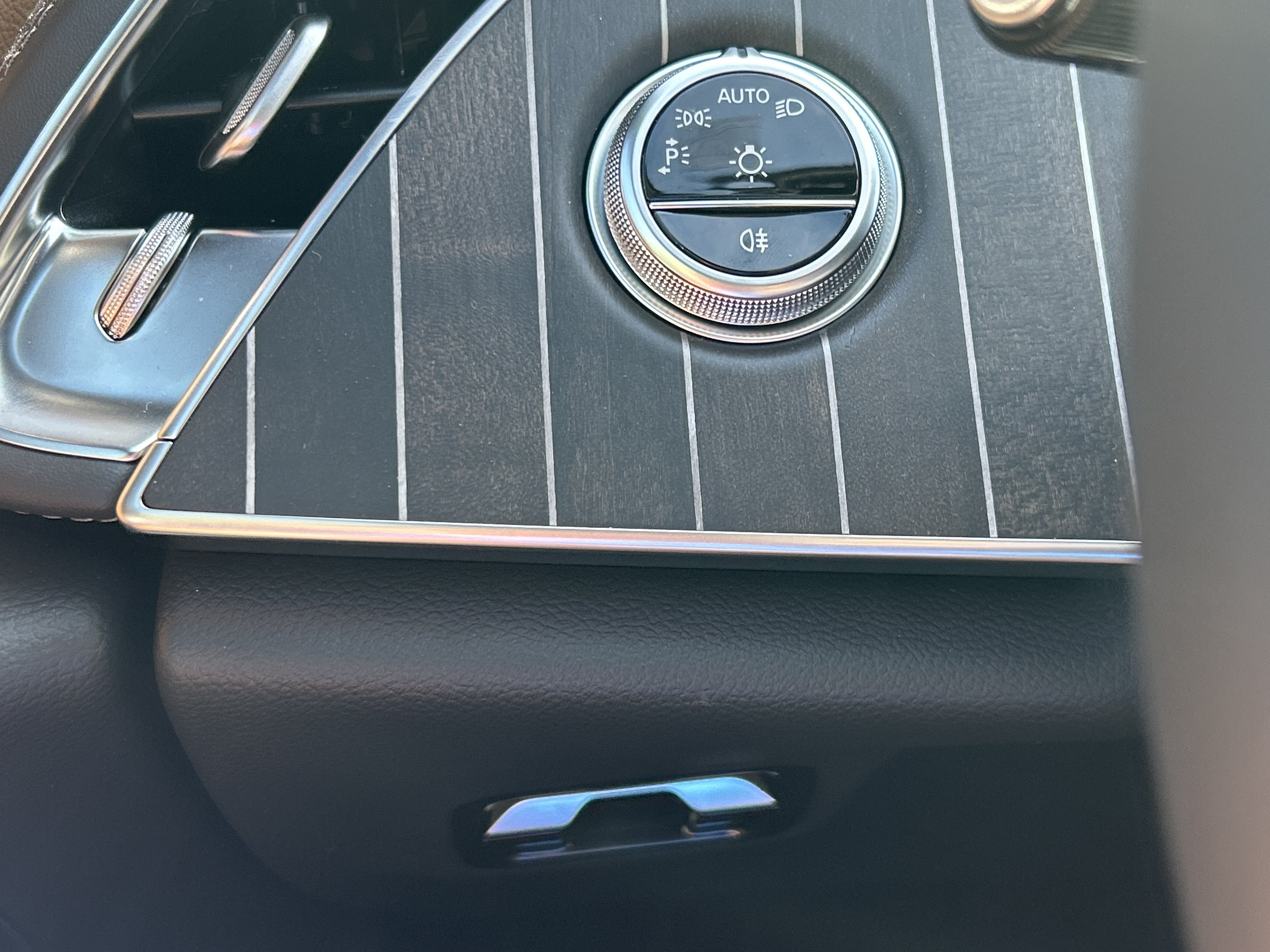 New 2026 Mercedes-Benz E 450 4MATIC Sedan image 23
