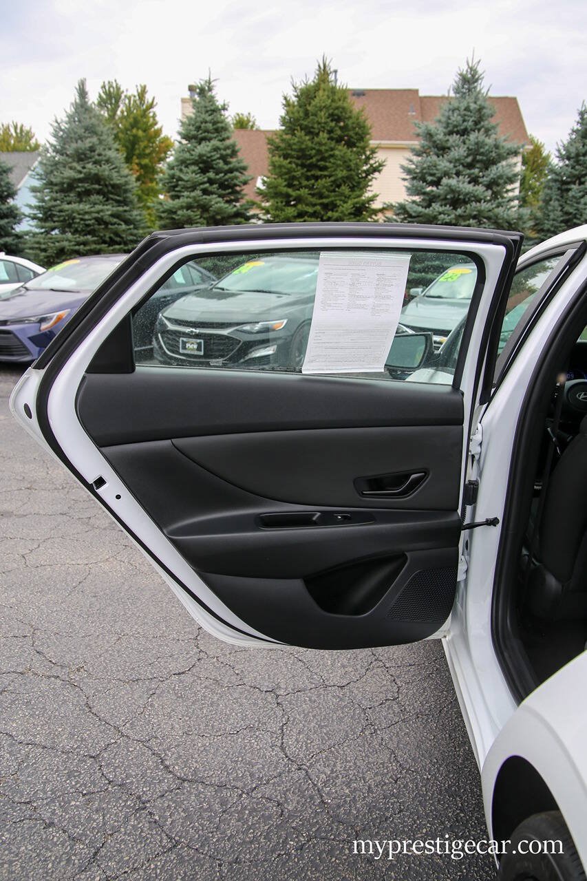 Used 2026 Hyundai Elantra Sport FWD image 26