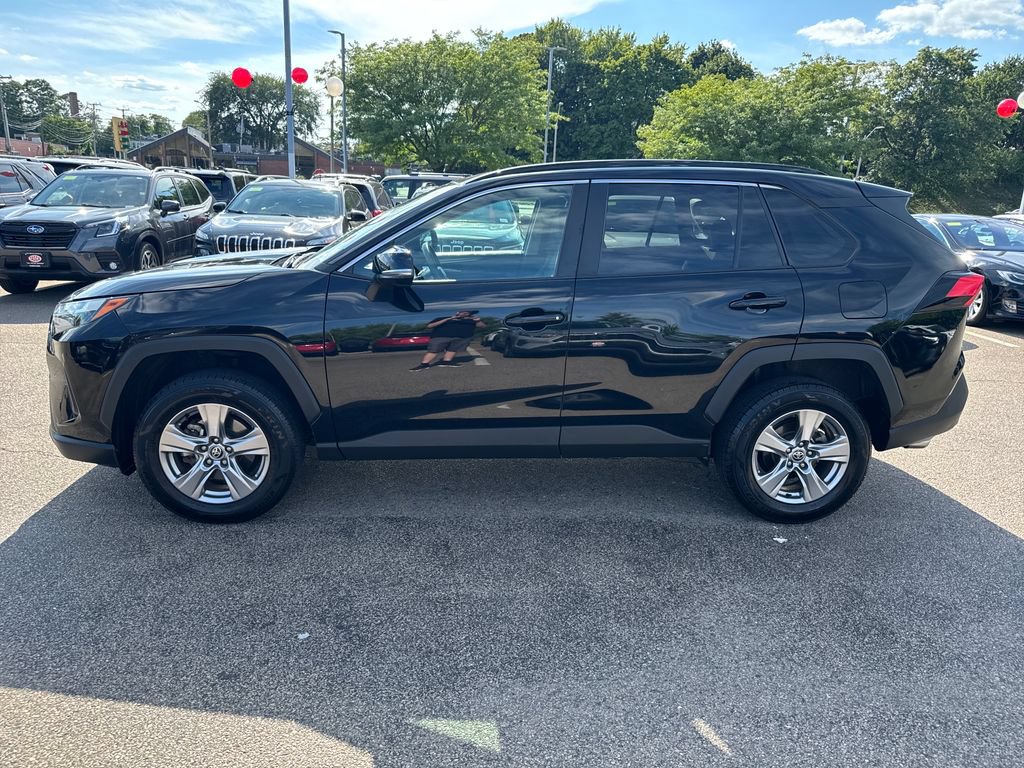 Used 2024 Toyota RAV4 XLE FWD image 4
