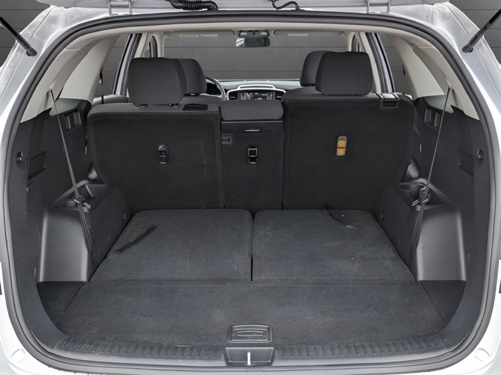 Used 2020 Kia Sorento LX image 12