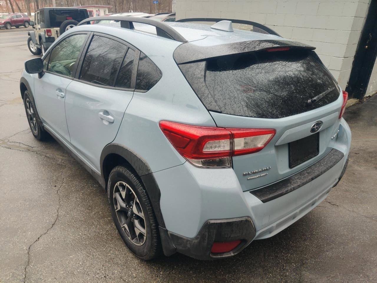 Used 2019 Subaru Crosstrek 2.0i Premium w/ Eyesight System image 4