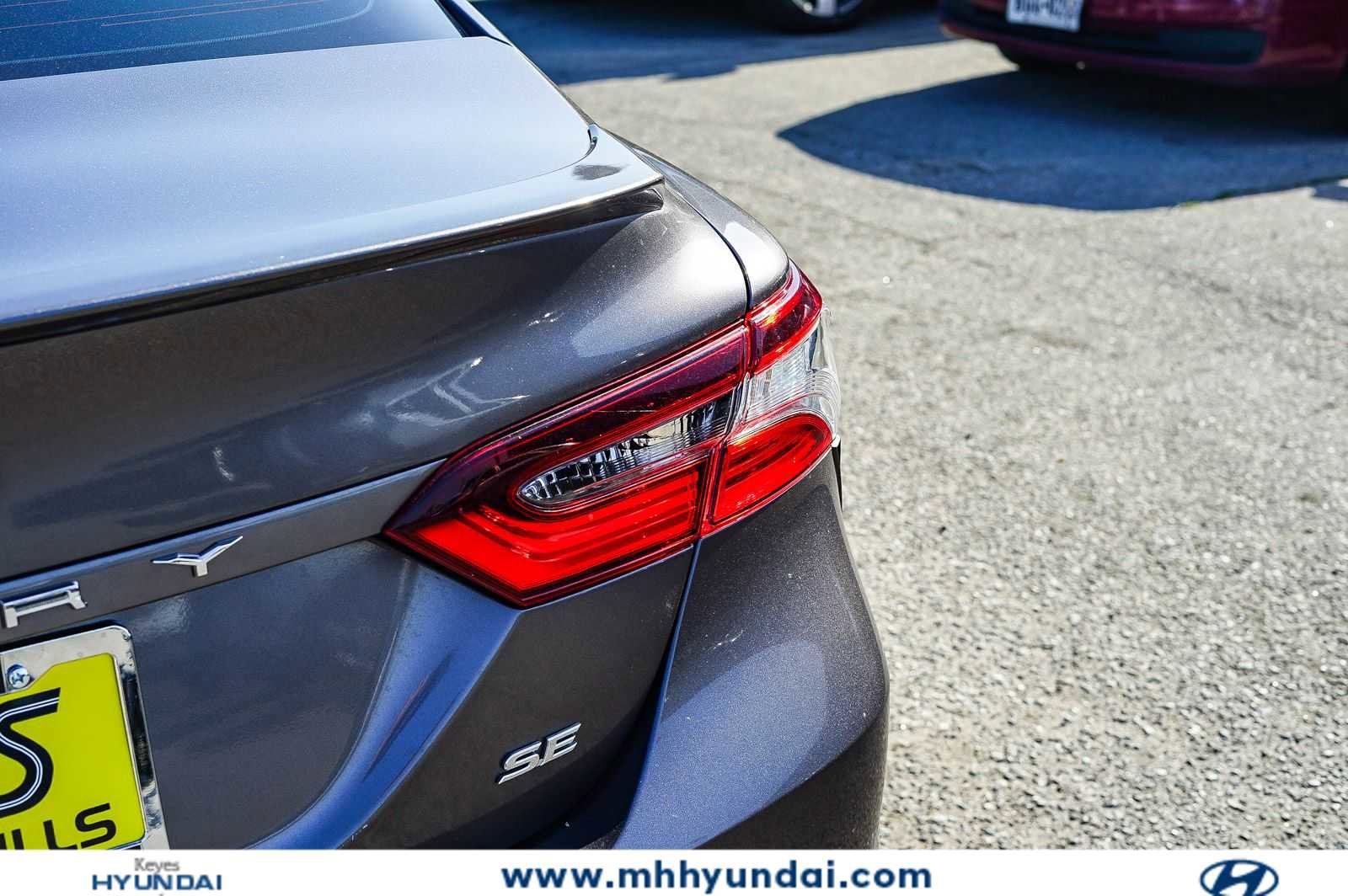 Used 2023 Toyota Camry SE FWD image 10