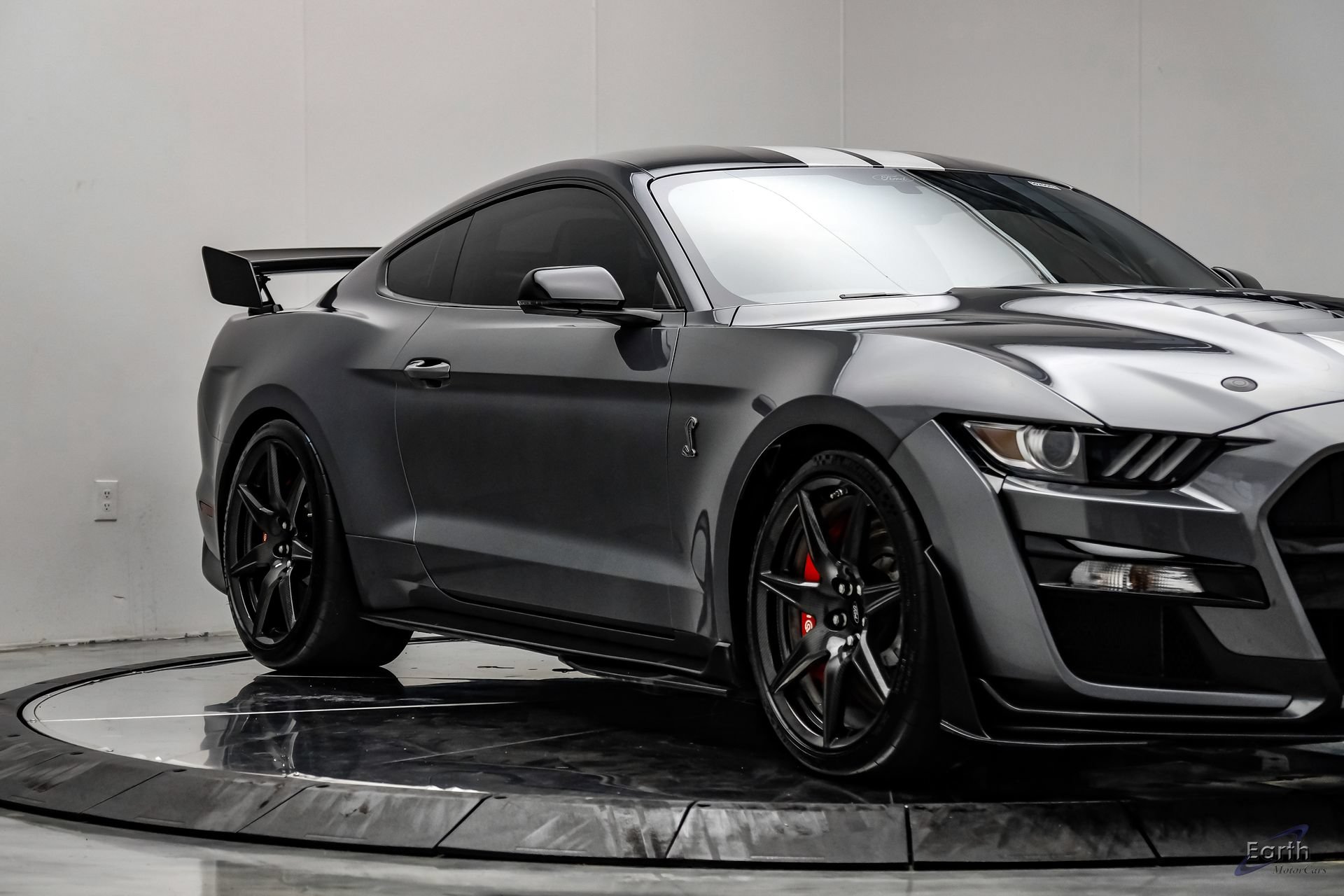 Used 2021 Ford Mustang Shelby GT500 w/ Carbon Fiber Track Pack RWD image 31