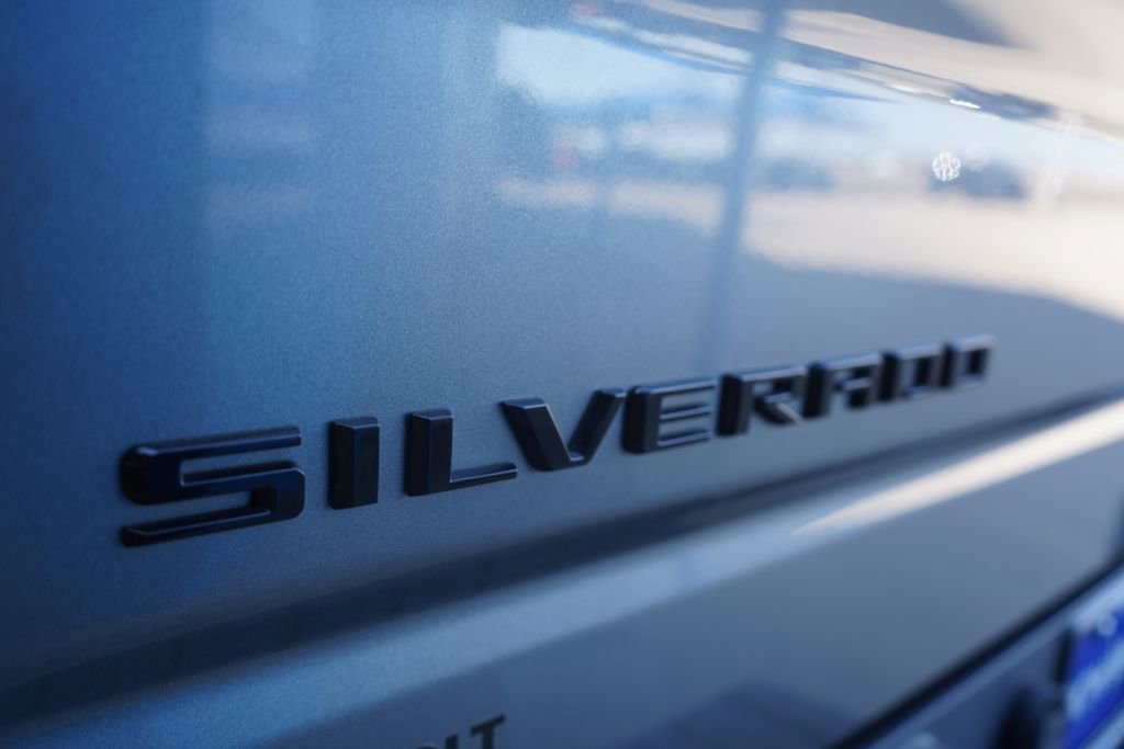 Used 2021 Chevrolet Silverado 1500 RST w/ Z71 Off-Road Package AWD/4WD image 6