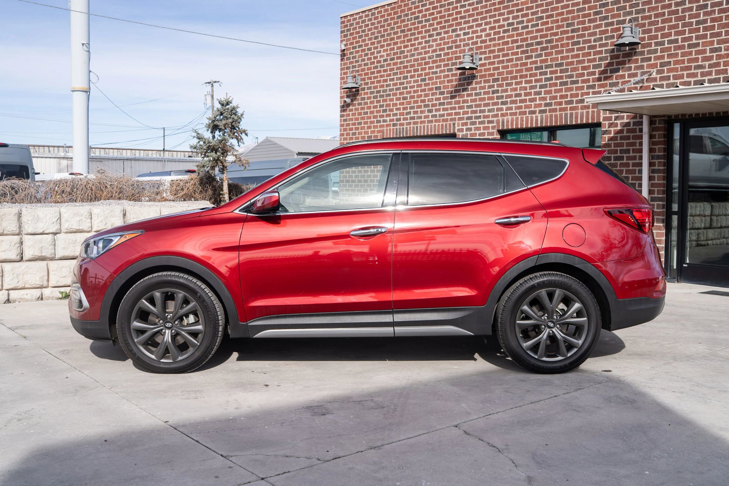 Used 2017 Hyundai Santa Fe Sport w/ 2.0T Ultimate Tech Package 05 image 3