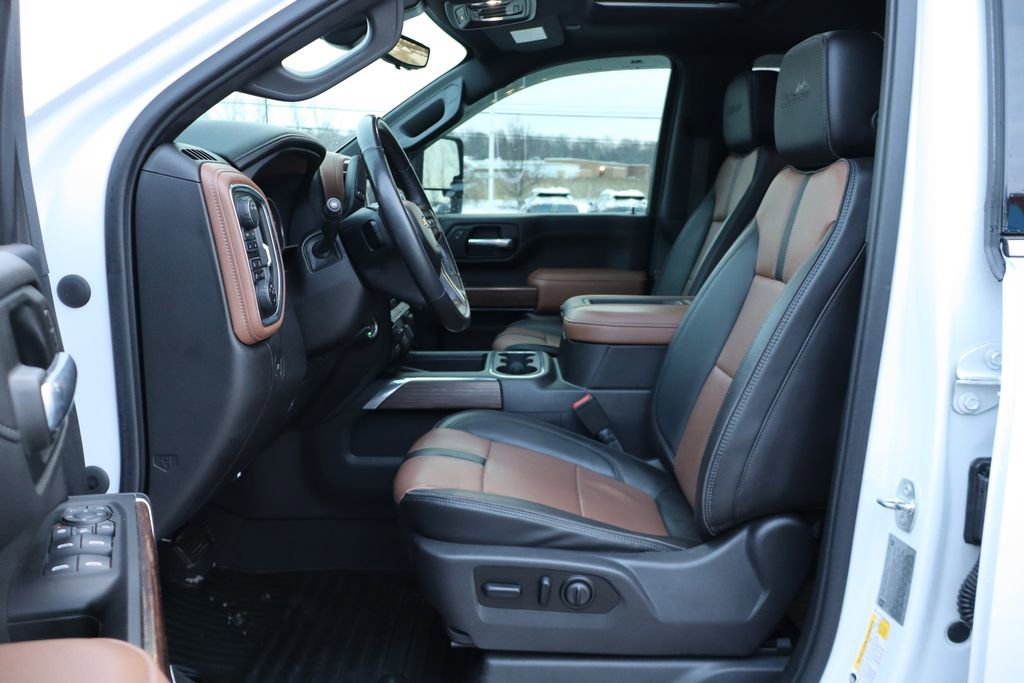 Used 2021 Chevrolet Silverado 2500 High Country w/ Technology Package image 15