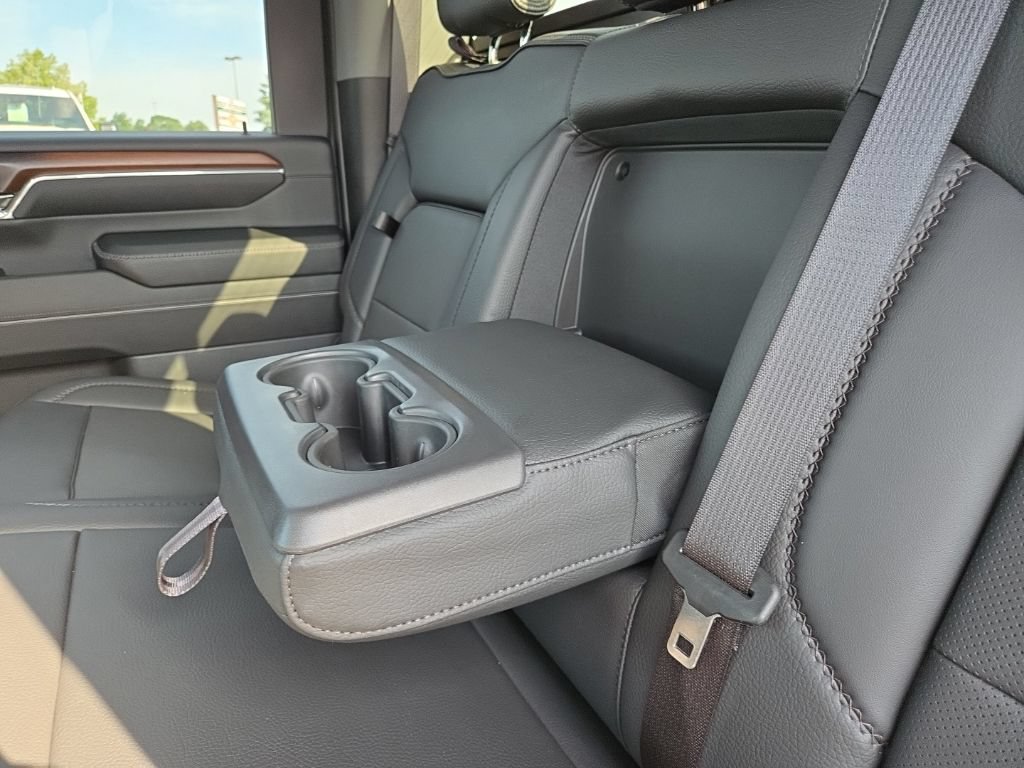 Certified 2024 GMC Sierra 3500 Denali w/ Denali Reserve Package AWD/4WD image 13