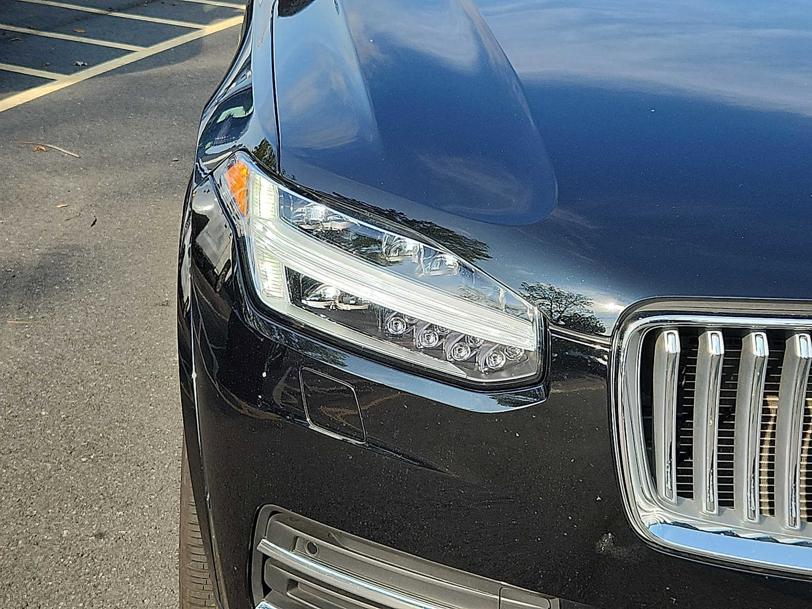 Certified 2024 Volvo XC90 B6 Plus w/ Protection Package Premier image 9