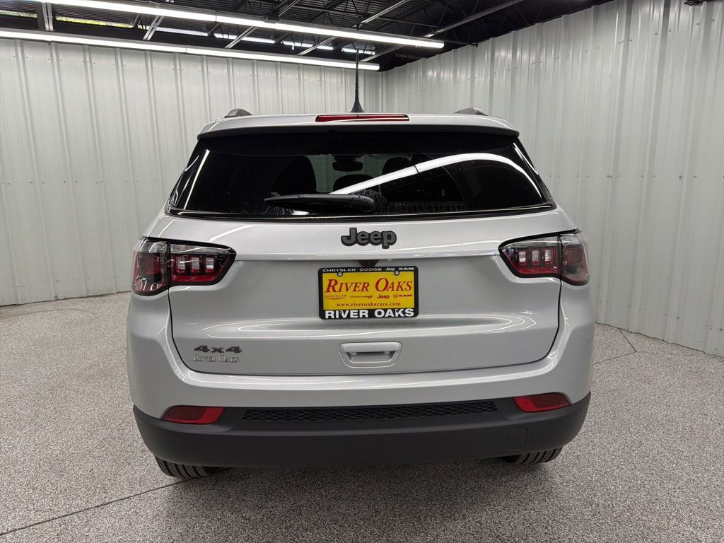 New 2026 Jeep Compass Latitude image 5
