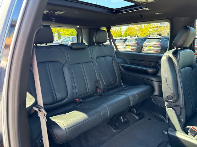 New 2026 Jeep Grand Wagoneer L Limited AWD/4WD image 23