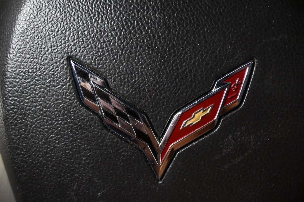 Used 2014 Chevrolet Corvette Z51 w/ 3LT Preferred Equipment Group image 34