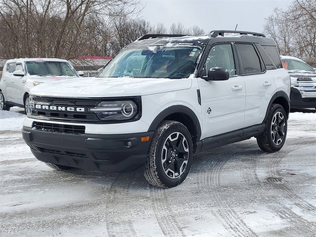 Used 2024 Ford Bronco Sport Outer Banks image 2