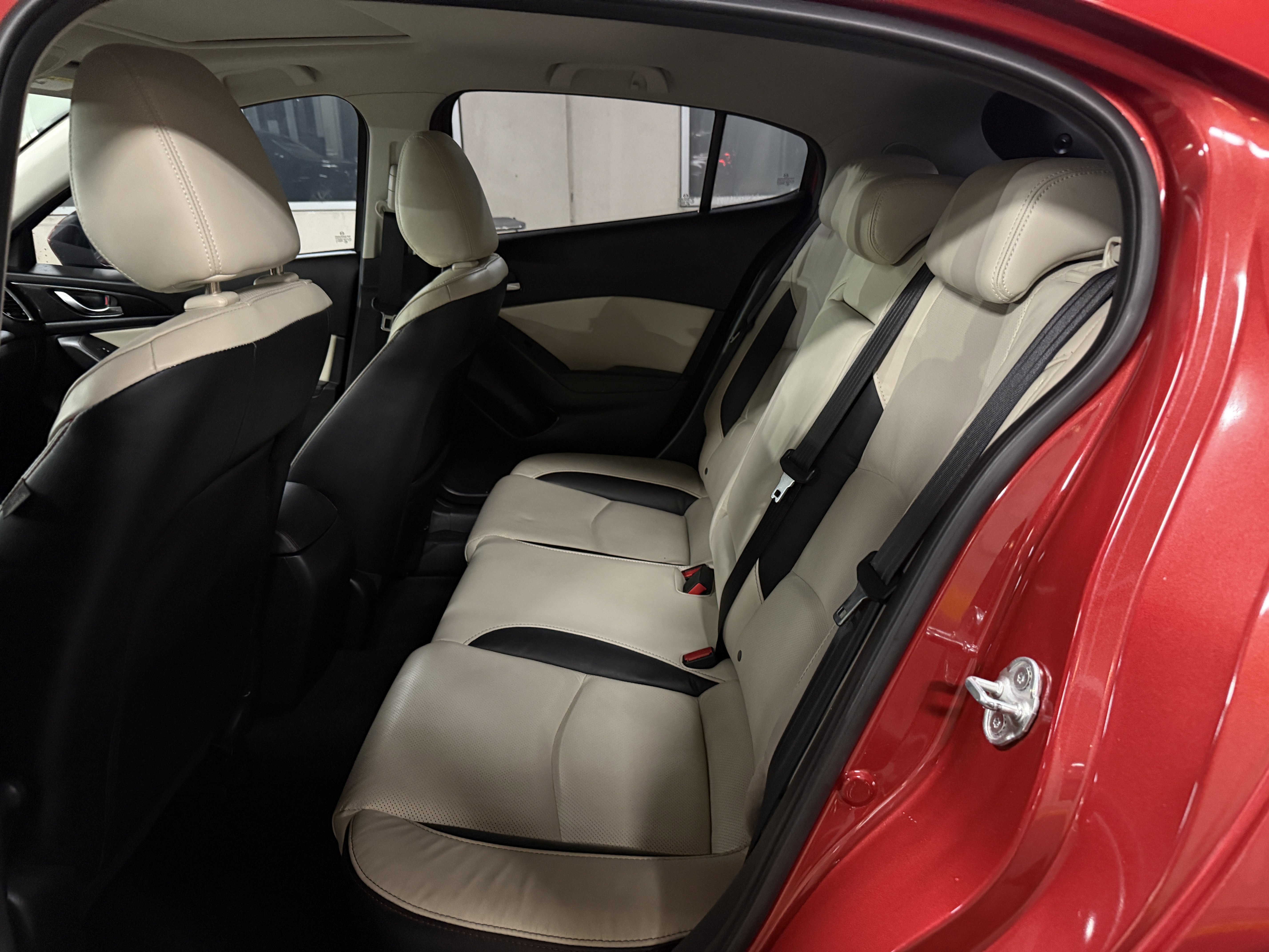 Used 2014 MAZDA MAZDA3 s Grand Touring image 41